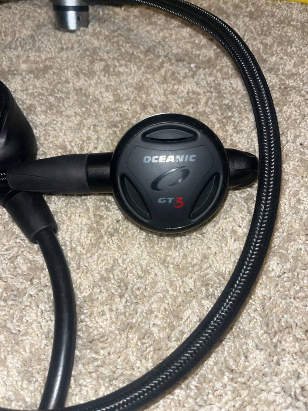 Scuba Diving Regulator - Picture 9 of 14